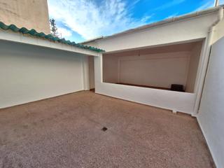 Pis a Castalla. Amplio piso con dos patios y con grandes posibilidades de reform