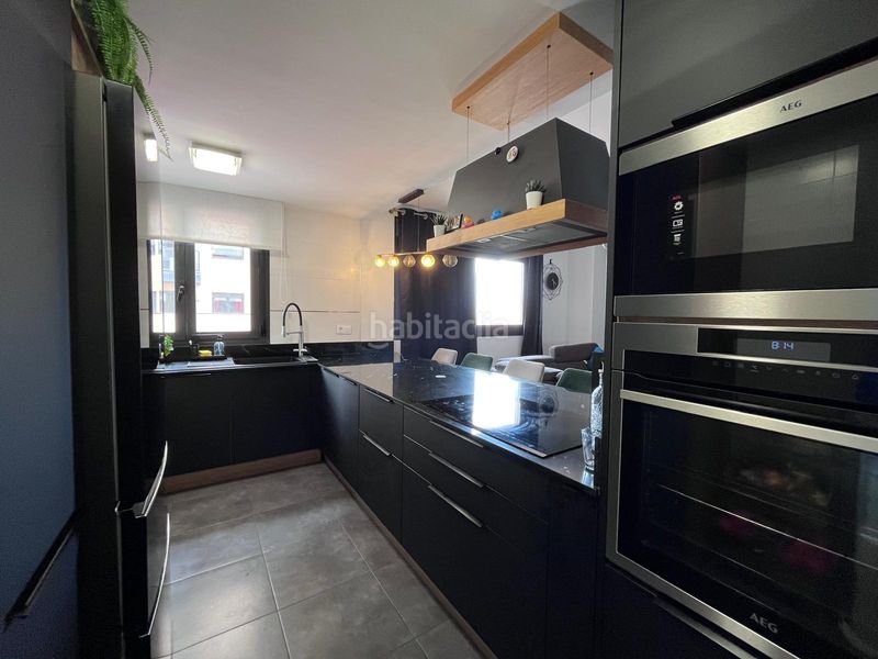 Foto 1b75f7a5-6706-4e1b-b830-d49a5b53aef0. Pis amb calefacció aparcament piscina a Campello Pueblo Campello (el)