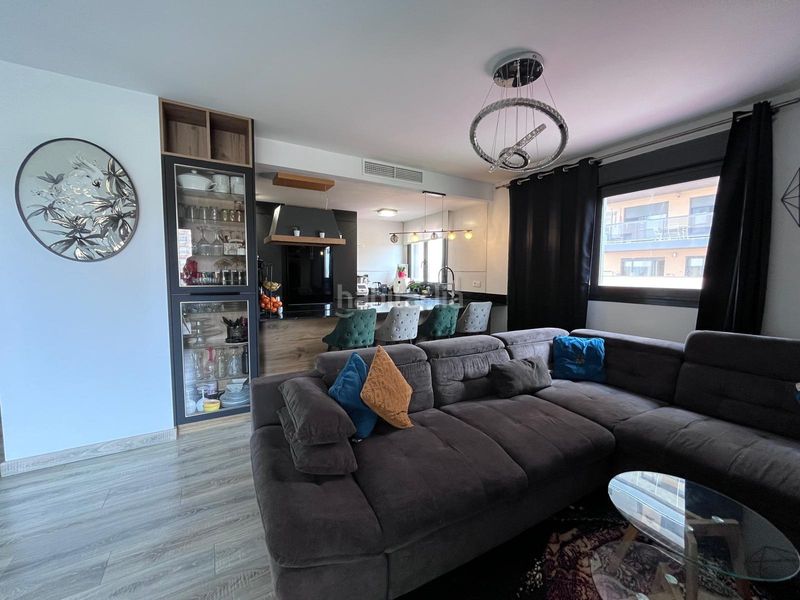 Foto 5a44f321-8575-4361-a172-80c49cb62e4e. Pis amb calefacció aparcament piscina a Campello Pueblo Campello (el)