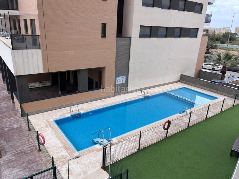 Foto 85a400c1-6444-4477-8e49-4124756a85bc. Pis amb calefacció aparcament piscina a Campello Pueblo Campello (el)