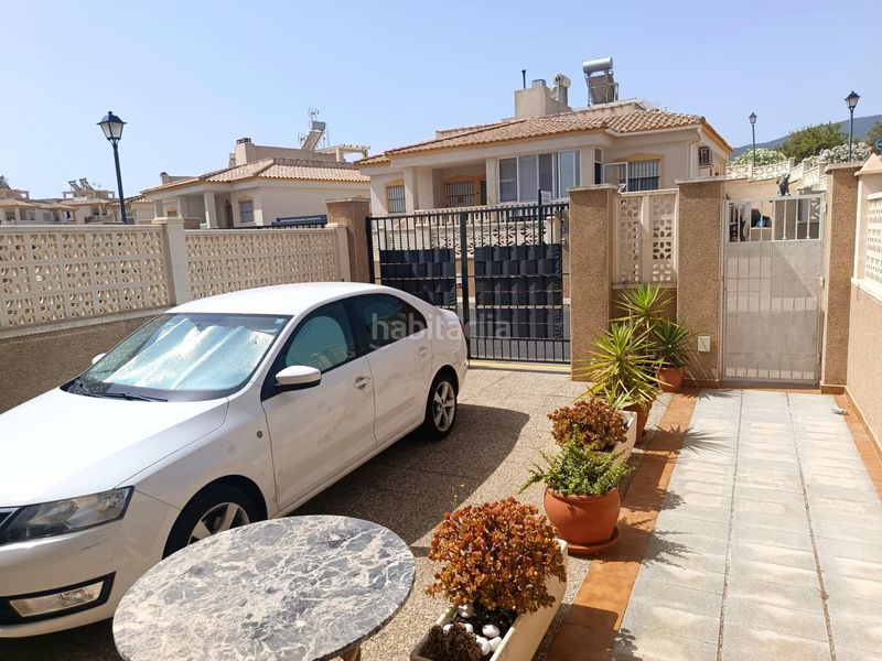 Foto d1d4a987-dae9-4806-88ca-44efc153ae4d. Casa adossada amb aparcament piscina a Castalla