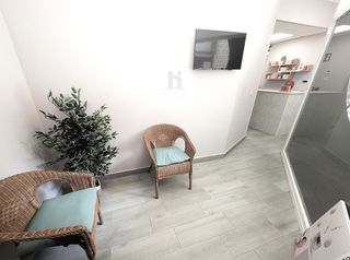 Local Comercial  Rierol dels caputxins. Oportunidad única en tortosa  negocio de estética  vivienda