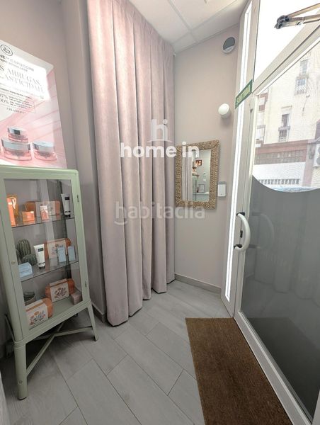 Foto c5cfc2a0-de35-4882-a2a0-9e699d1885dc. Local comercial a Temple Tortosa