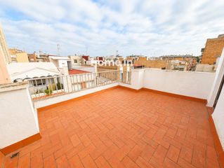 Casa  Carrer prim. Casa en amposta con posibilidad de dos viviendas