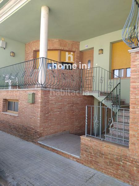 Foto 7f26a18e-d976-4b7e-b35a-2f4ef8238318. Casa preciosa adosada de 5 habitaciones en Deltebre