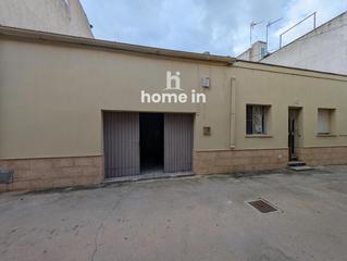 House  C/caserna. Casa con almacén en sant jaume denveja  espacio y potencial para