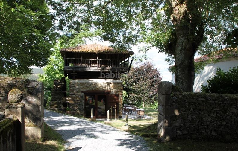 Foto 7a226f6a-186f-4f06-86a4-ee929c75f5de. Edifici a lugar la granja 12 a Salas