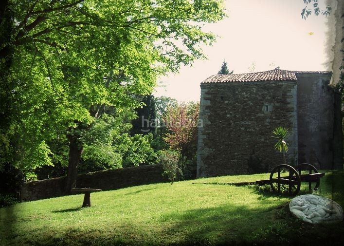 Foto a3ee80ce-53c3-47c6-88fe-85db7c0c5289. Edifici a lugar la granja 12 a Salas