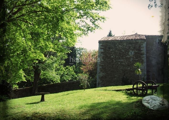 Foto a72386b5-01b0-4254-af23-c7ab72387cd0. Edifici a lugar la granja 12 a Salas