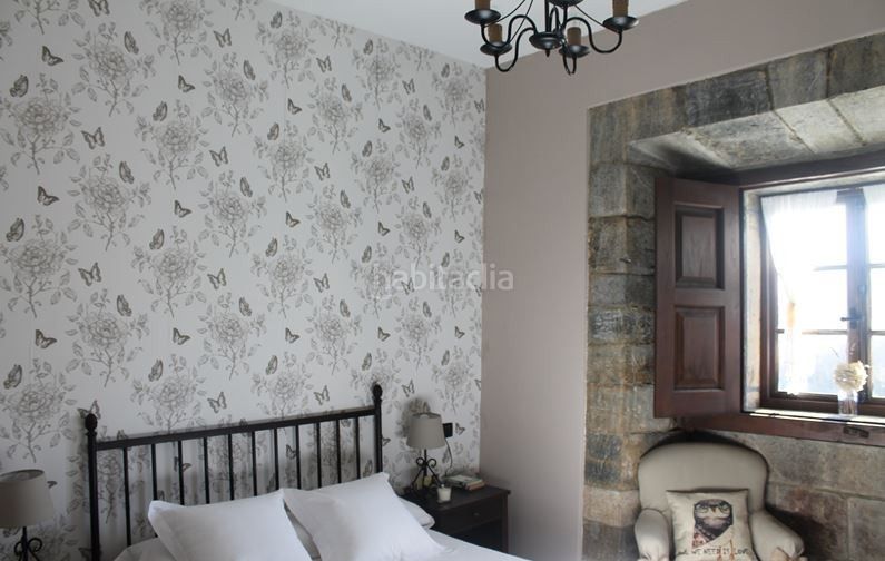Foto c30eb795-7b16-4266-b6fa-6594c6c284cb. Edifici a lugar la granja 12 a Salas