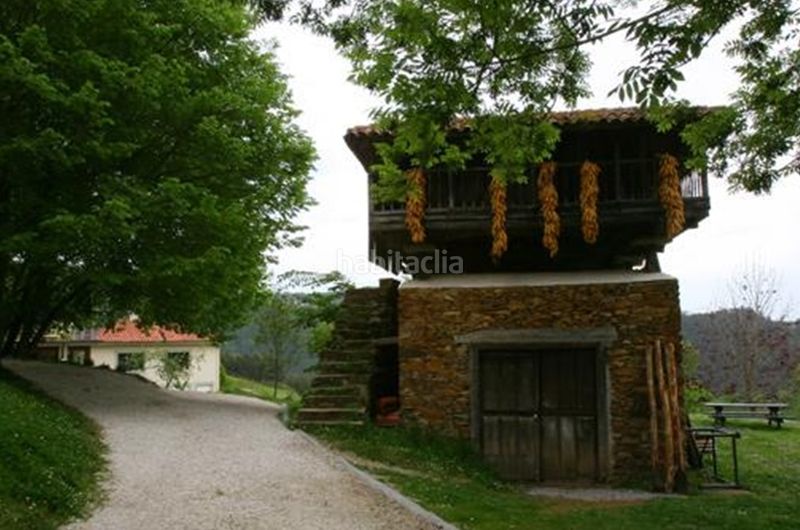 Foto c4c7d983-b90f-4de7-b6c8-0d547cb4569e. Edifici a lugar la granja 12 a Salas