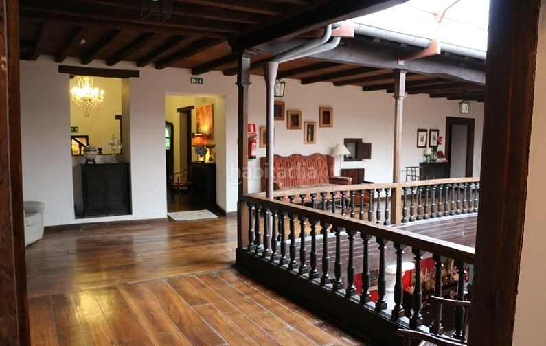 Foto d5687b54-5b0a-46c7-b86f-2a8e50f2dd8a. Edifici a lugar la granja 12 a Salas