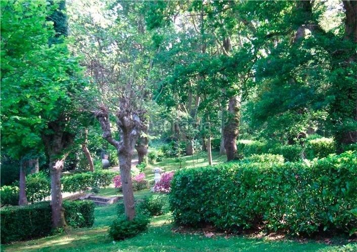 Foto d65637a6-7004-4371-bd62-1c1647811f48. Edifici a lugar la granja 12 a Salas