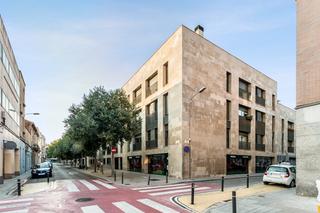 Aparcament cotxe  Carrer de corominas. ¡centro de sabadell!