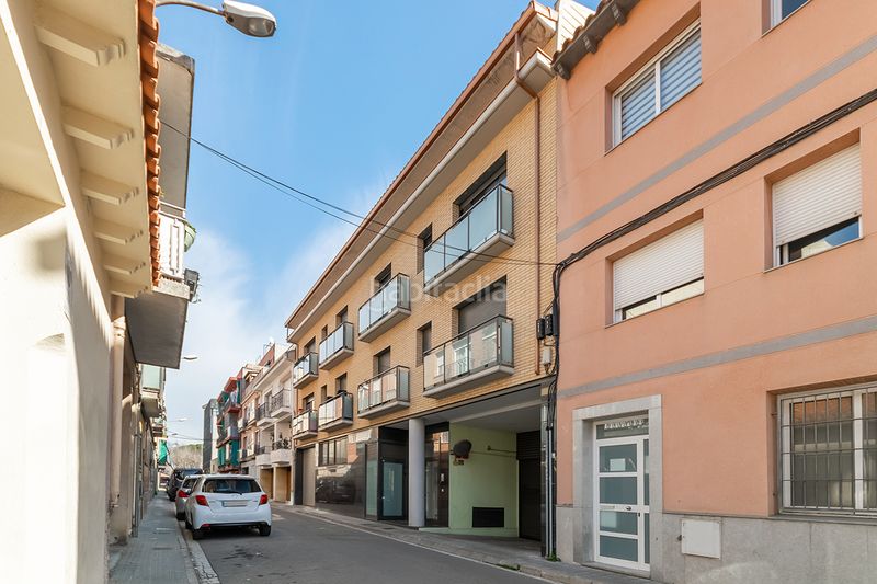 Foto 9c84f5c0-3891-4252-be3d-59f4781b858a. Pis a carrer frederic mompou 26 a Lledoner Granollers