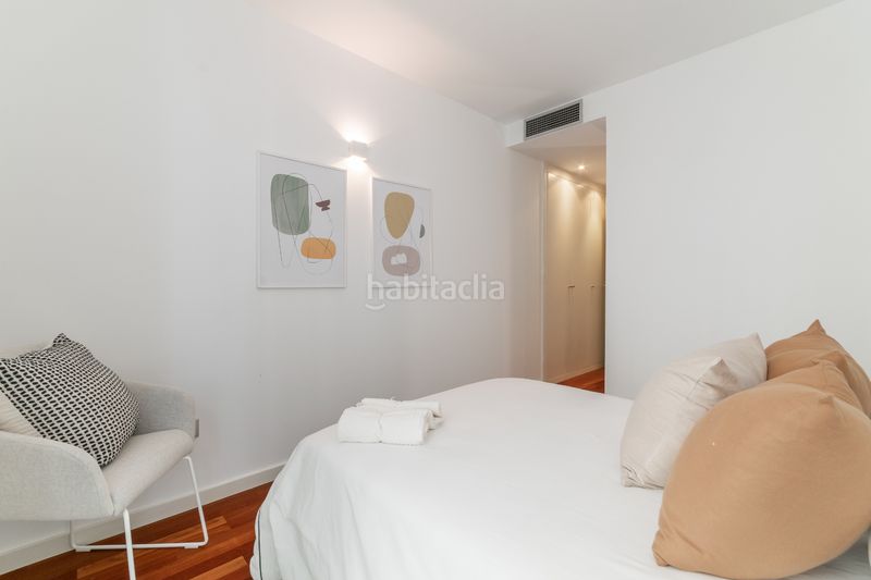Foto f0ff21c5-e35d-4fc4-a845-cd9de6797fe3. Pis amb aparcament a St. Pere - Sta. Caterina - El Born Barcelona