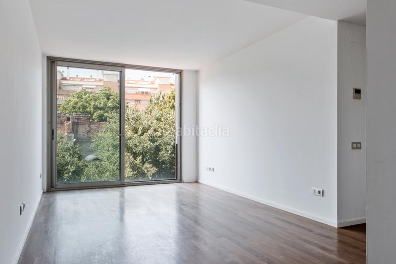 Foto dd3e83e5-d522-445a-a86e-fe0d39ddc3ca. Piso en plaça dolors miralles 14 en Centre Sabadell