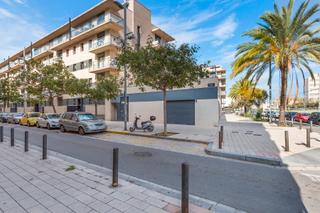 Parking voiture  Carrer de la indstria