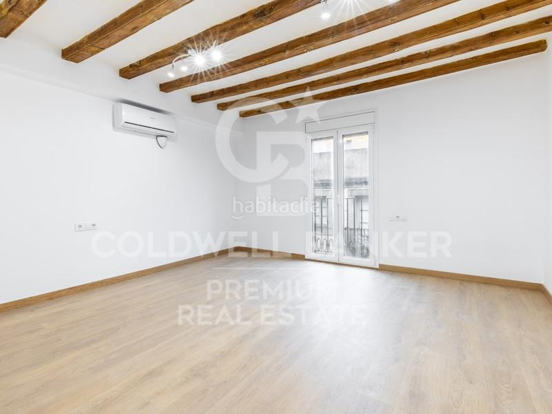 Foto 1973c31f-abf3-4a79-b4b5-822d4bfc1b02. Àtic a Gòtic Barcelona