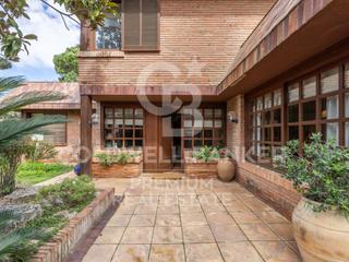 Casa a Bellaterra. Preciosa casa en ubicación excelente en bellaterra
