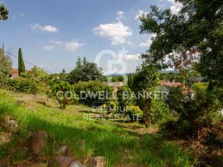 Terreno residencial en Bellaterra. Solar excepcional con vistas al tibidabo y a 3 minutos de la est
