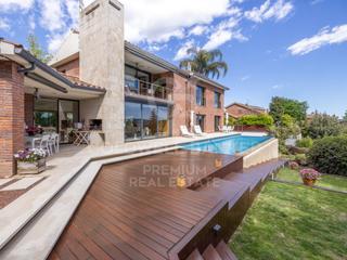 Maison à Bellaterra. Maravillosa casa de diseño lista para entrar a vivir