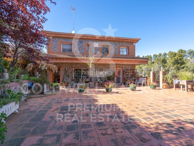 Foto a9af5376-fd80-4cb1-b106-a8cc032bfffa. Casa con parcheggio in Castellnou-Can Mir-Can Solà Rubí