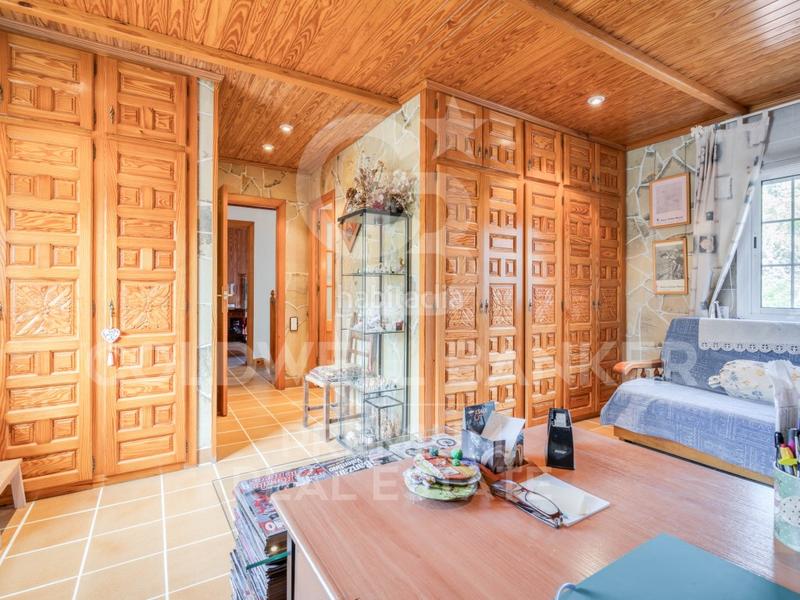 Foto f7cc8266-70a3-48b6-b9c7-6d8a23587da9. Casa con parcheggio in Castellnou-Can Mir-Can Solà Rubí