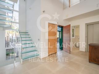 Casa a Bellaterra. Espectacular y de diseño, casa cúbica de cristal con vistas inme