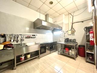 Local Comercial a Carrer de ferran casablancas 9. Traspaso comercio rostisseria a pleno can roca