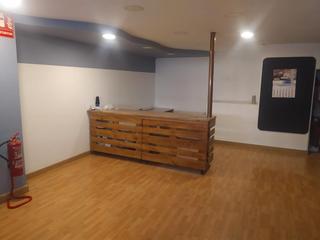 Local Comercial  Carrer de solsona. Local en venta en calle solsona con calle olot