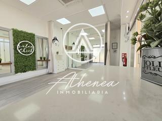 Local commercial  Avenida de playa serena. Precioso local, perfecto para inversión o para tu nuevo negocio!