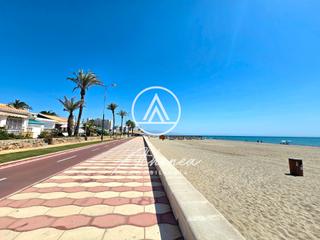 Apartament a Avenida las gaviotas 11f. Apartamento en primeria linea de playa