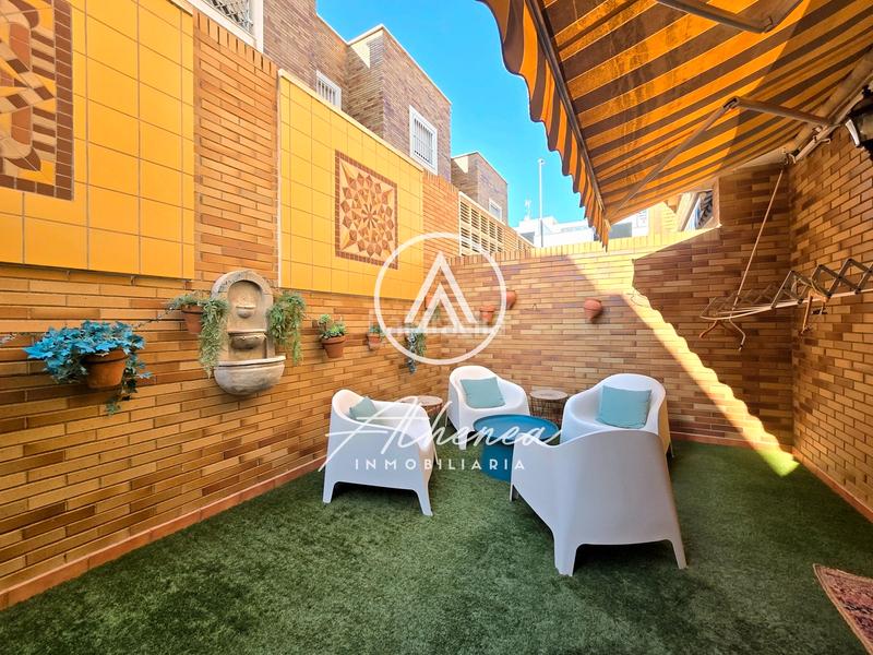 Foto a9496195-0765-49b8-a14c-f1a5d83fade0. Casa adosada triplex en Aguadulce Sur en Aguadulce Sur Roquetas de Mar