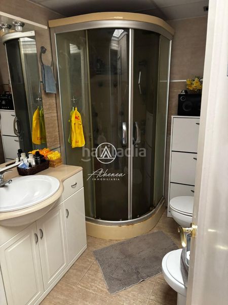Foto ddf6f643-a61d-4a5d-bcf6-0f1b754a018e. Casa adossada amb aparcament a La Envía Vícar