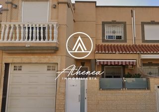 Maison jumelée à La Gangosa. Casa adosado en venta en la gangosa
