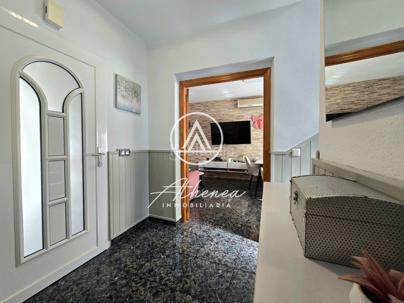 Foto a68342df-cbc6-4cb3-8b54-76bd4434a8c9. Casa adossada amb calefacció a La Gangosa Vícar
