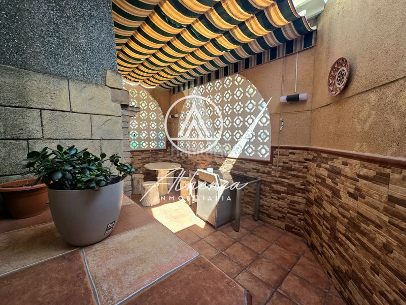 Foto ca76c527-a657-4757-9463-f23ce0170179. Casa adossada amb calefacció a La Gangosa Vícar