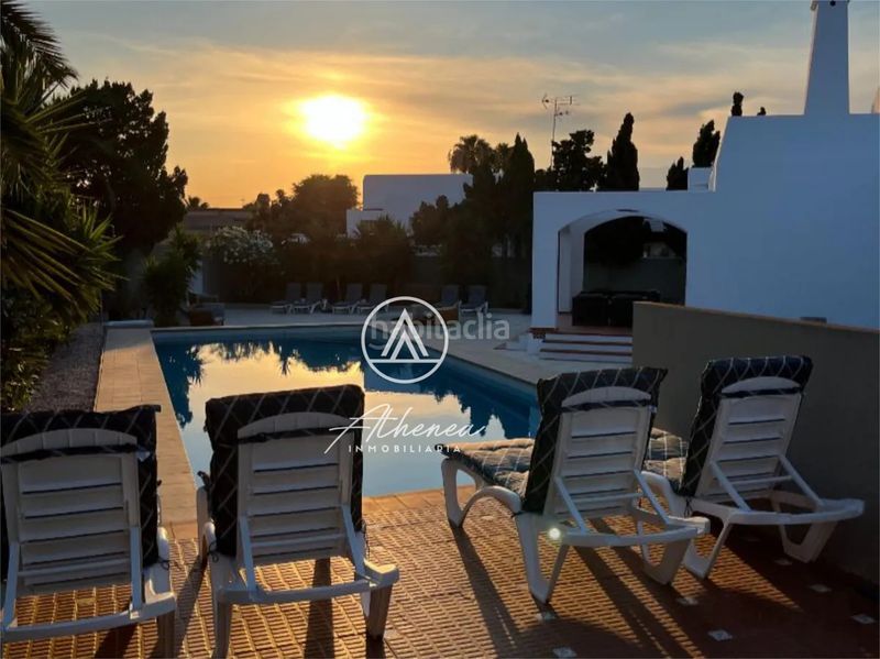 Foto 45fefe0c-f711-43f4-b288-46b11654b02e. Chalet exclusividad, rentabilidad y calidad de vida en una villa única en Roquetas de Mar