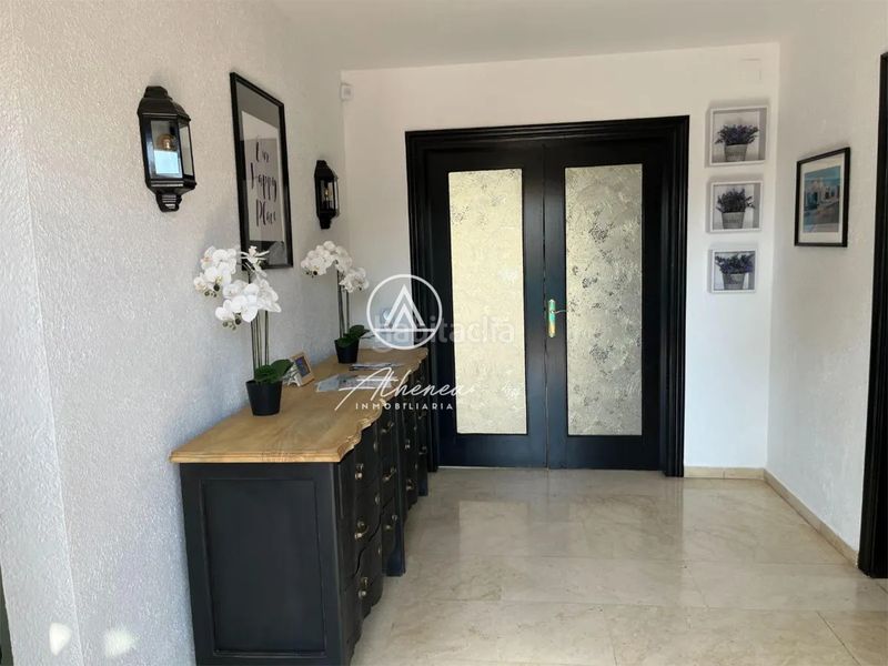 Foto 5a9c4346-8810-48fe-b812-ed342ae29830. Chalet exclusividad, rentabilidad y calidad de vida en una villa única en Roquetas de Mar