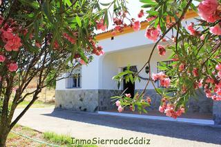 Masia en N/a 16. Casa de campo en venta en algodonales, 2 dormitorios.