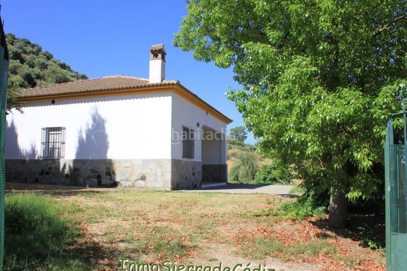 Foto e83aec19-ee2f-405f-b37b-e42a1a8e4c89. Masia amb calefacció aparcament a Algodonales