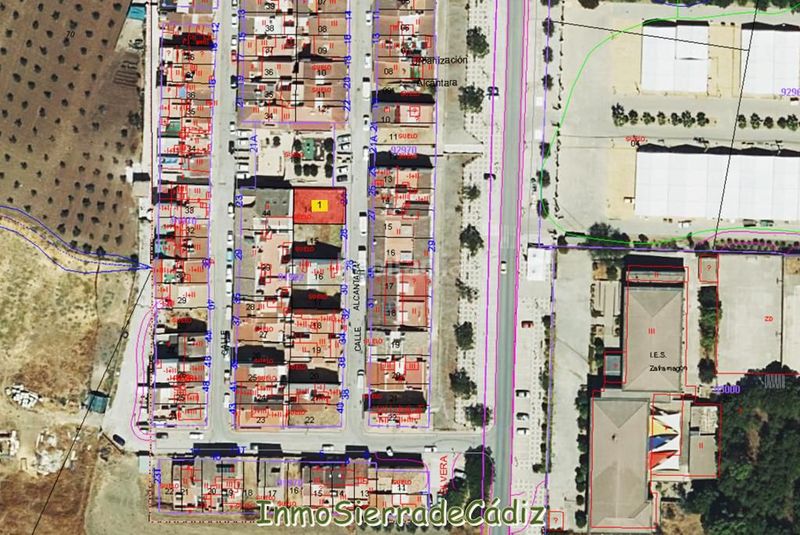 Foto ce726988-4ef3-4f63-ba89-cf31f59e33d6. Terreny residencial a Olvera