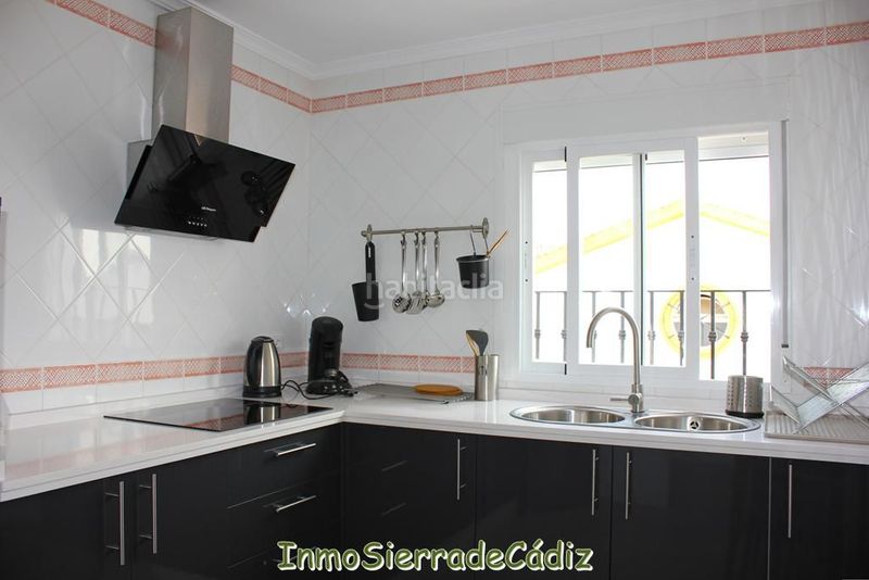 Foto 01283b16-04f2-4766-93d3-33cac8998d86. Casa  en venta , 6 dormitorios. en Algodonales