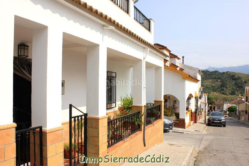 Foto 110007e2-d284-4a4e-9d6f-dfae12cf7f1e. Casa  en venta , 6 dormitorios. en Algodonales