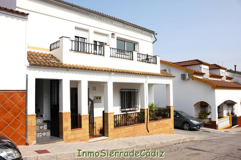 Foto 706b2a39-e1f6-4a1e-9a5a-cf8281760cce. Casa  en venta , 6 dormitorios. en Algodonales