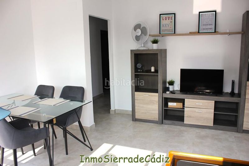 Foto b9fa49f6-90c7-429d-824f-23b726b42b3f. Casa  en venta , 6 dormitorios. en Algodonales