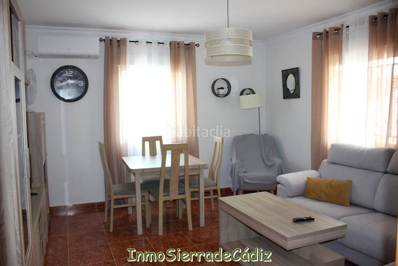 Foto ba3eef73-c345-4c14-a94a-e30d52ce5ca6. Casa  en venta , 6 dormitorios. en Algodonales