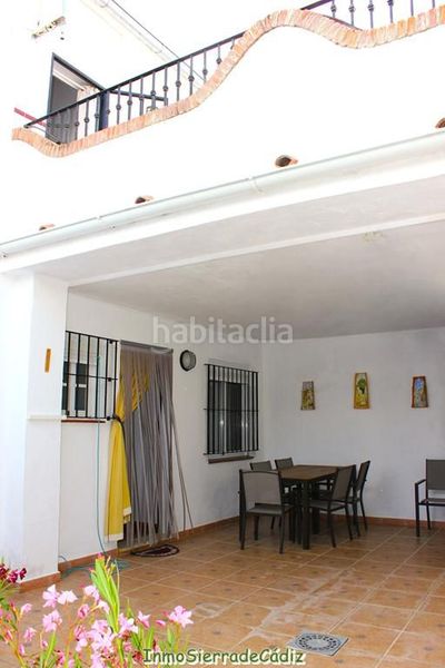 Foto d52e9879-bb93-4301-ad8a-dc7af08b673f. Casa  en venta , 6 dormitorios. en Algodonales