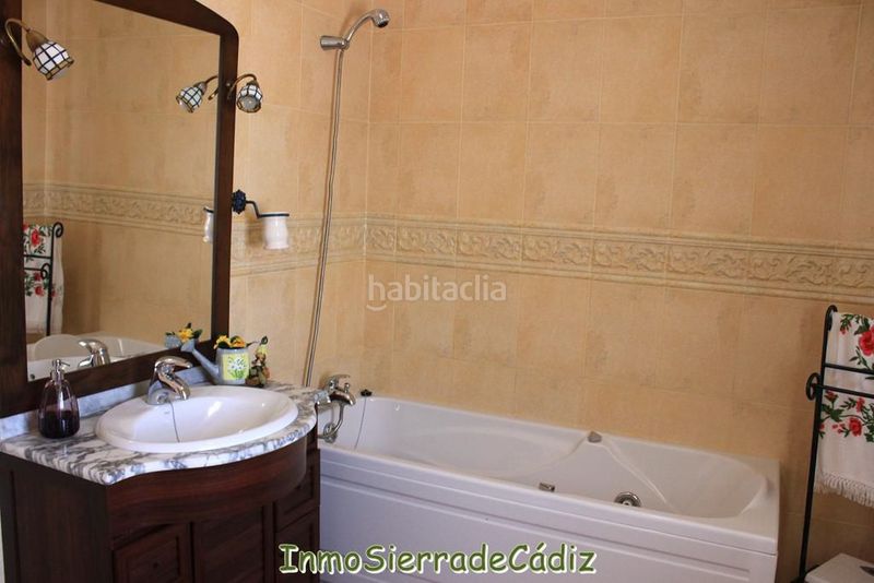 Foto 04a3a092-d0ff-41ea-b7f9-af373ab33e45. Casa amb aparcament piscina a Algodonales